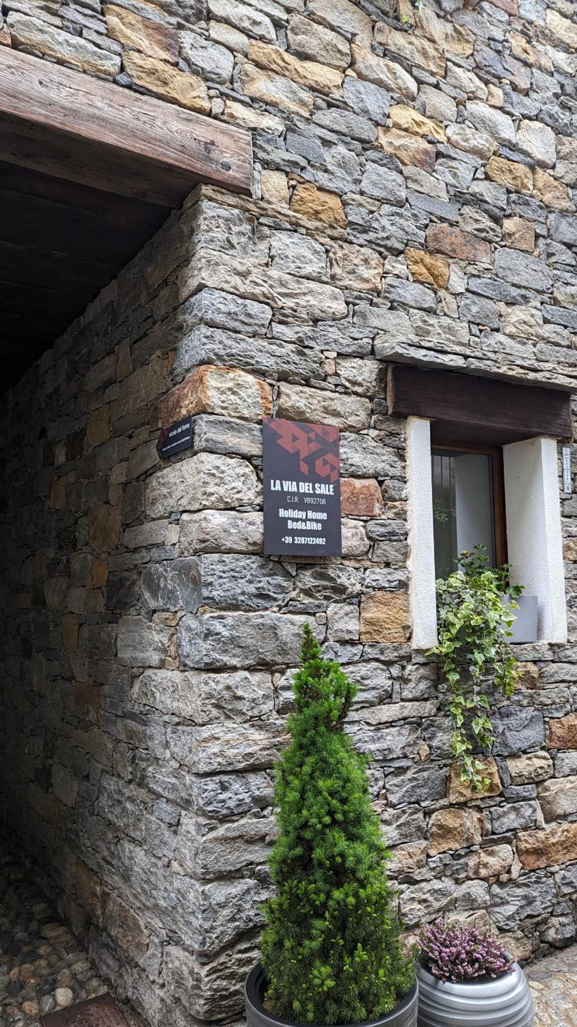 La Via Del Sale Accommodations Holidays Domodossola Luaran gambar
